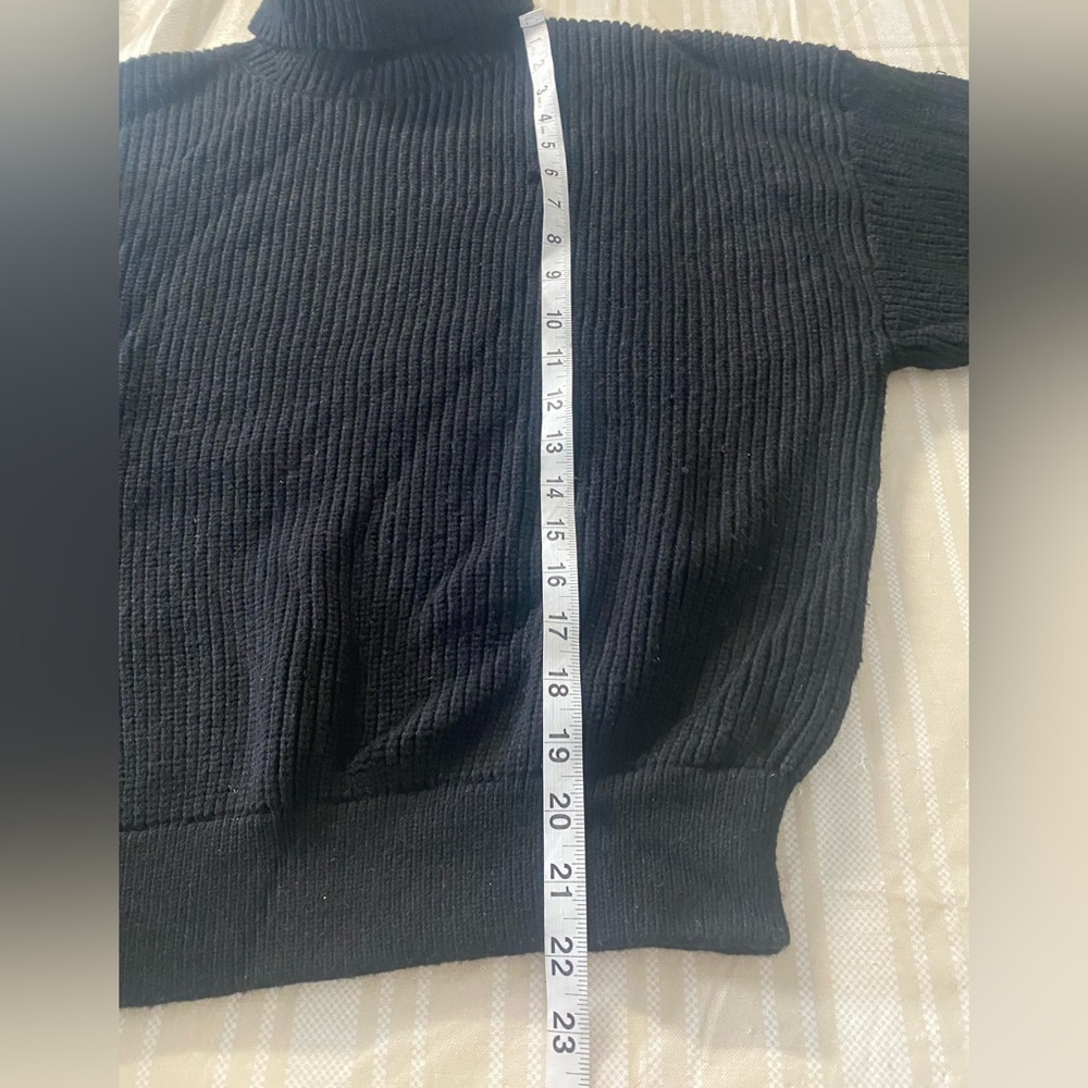 Zara Women’s turtleneck ribbed Black sweater size M - Picture 3 of 5
